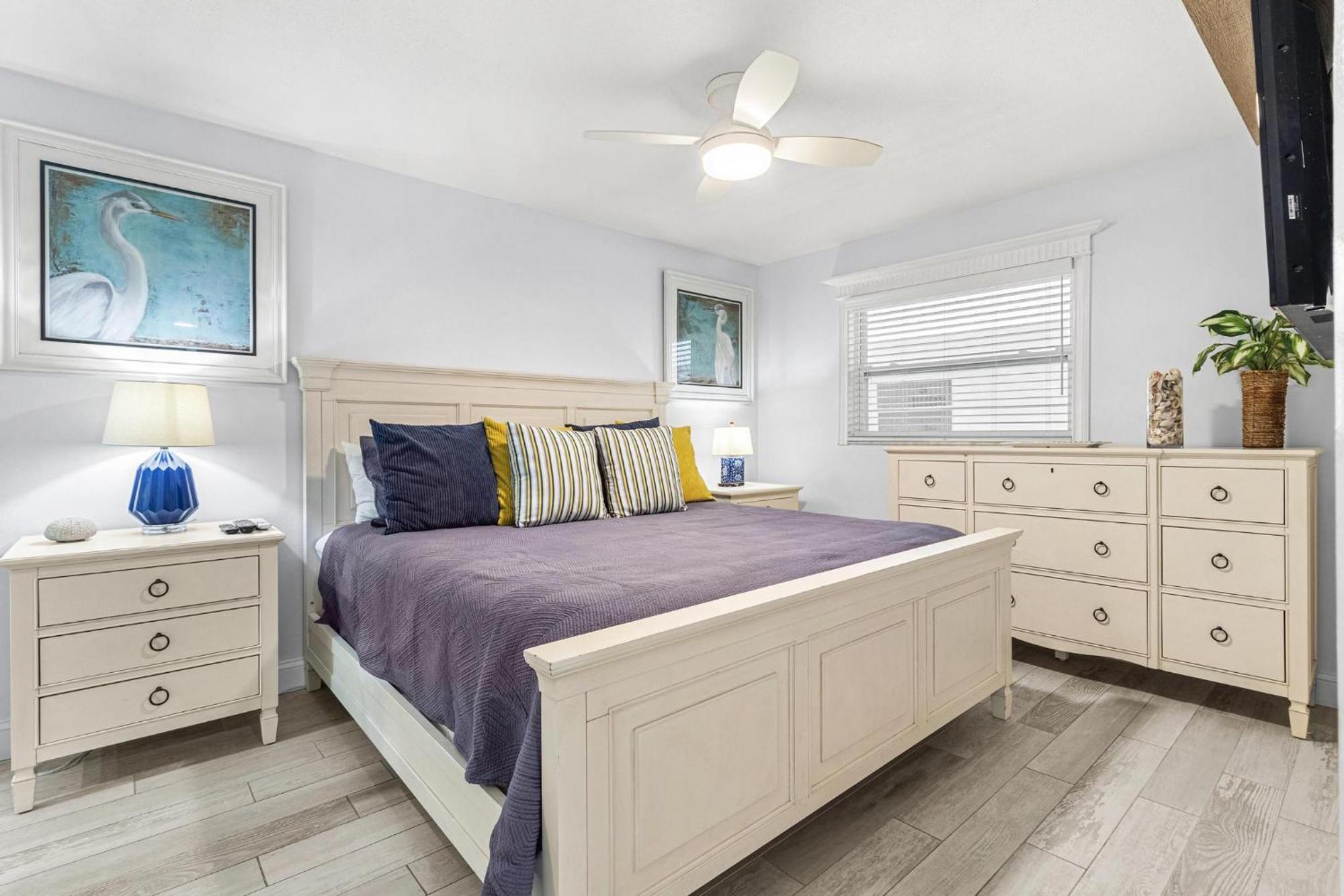 Beach Oasis - No Storm Damage & Guest Ready! Come Enjoy The Heated Pool & Relax At The Beach! Clearwater Beach Exteriör bild